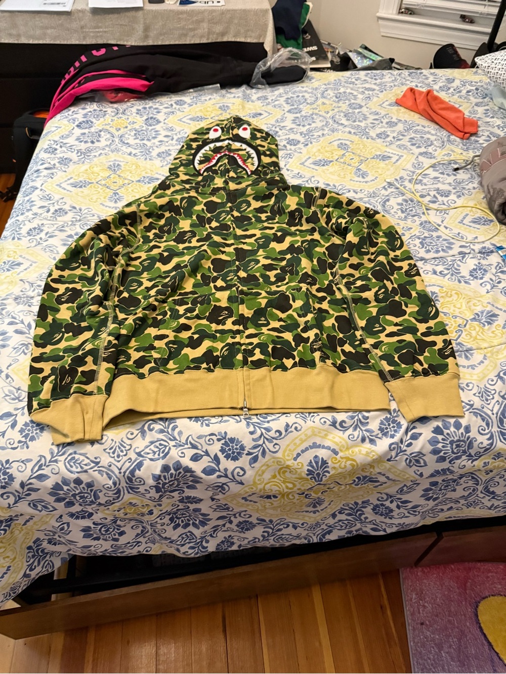 BAPE Men’s Camo Shark-Print Hoodie Jacket - Green